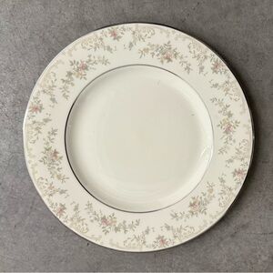 Royal Doulton Fine China 8” Diana Wedding Cake Plate